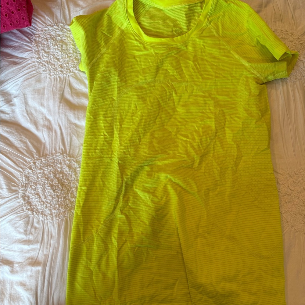 Lululemon neon, yellow shirt, swiftly tech